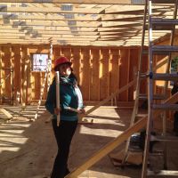 Déborah en coordinatrice de chantier