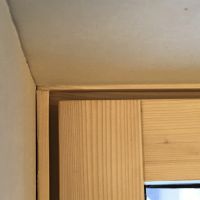 Les plaques de plâtre sont assez difficiles à installer avec ces cadres de fenêtre car cela nécessite une grande précision. Quelques retouches ont du être faites, le résultat global est vraiment bon, mais au prix de nombreuses heures de travail.